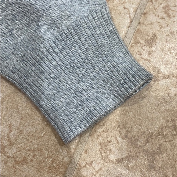 Sweater/ top for a girl from Gap kids - Picture 7 of 11